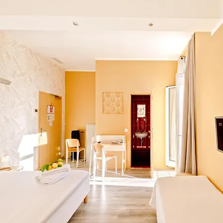 Lemon Hotel Mentona